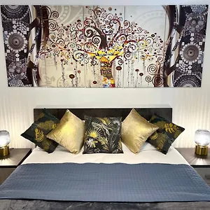 Fellini Aparthotel Catania